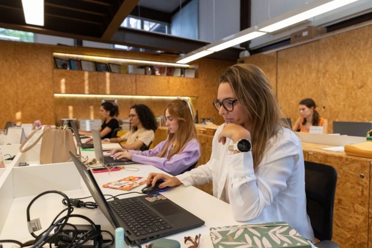 Licença menstrual é benefício de baixo custo e alto impacto