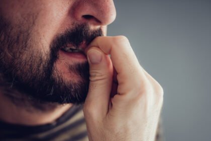 Não esqueça: todos passamos por momentos de ansiedade e stress. Se você sente que está muito frequente ou muito intenso, procure ajuda psicológica – iStock/Getty Images