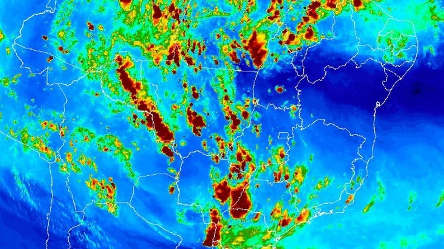 Fim de semana deve ser de chuvas intensas