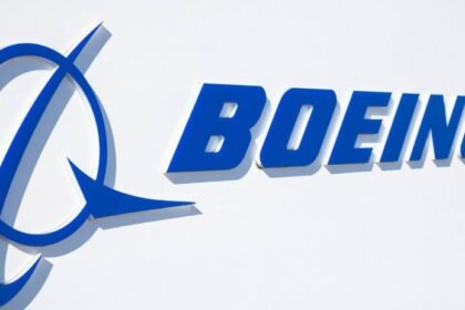 Em meio à crise, Boeing anuncia saída de CEO da empresa