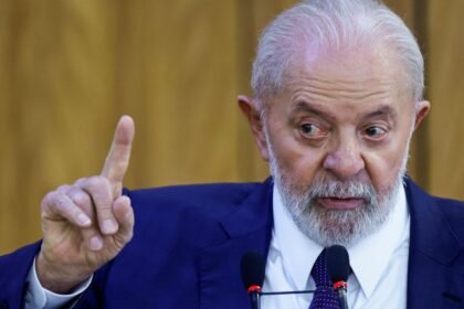 Lula vai intensificar viagens pelo país a partir de abril