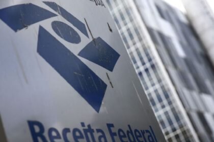 Receita alerta para golpe do falso aplicativo do Imposto de Renda