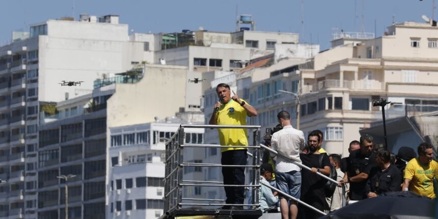 Aliados de Bolsonaro fazem ato político no Rio de Janeiro