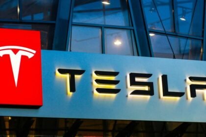 Após demissões, Tesla reduz preços em todo o mundo 