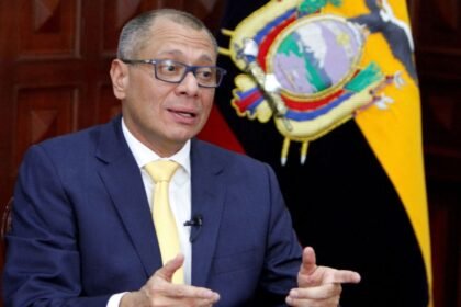 Equador processa México por conceder asilo ao ex-vice-presidente Jorge Glas