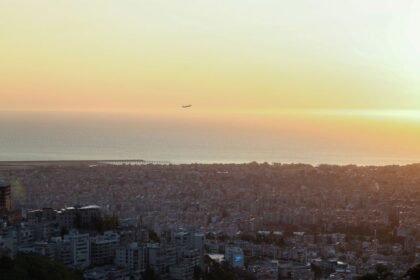 Jordânia, Iraque e Líbano reabrem espaço aéreo após ataque iraniano contra Israel