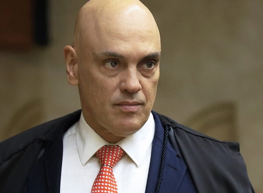 Moraes diz que 'irresponsáveis mercantilistas ligados às redes sociais' atacam soberania brasileira | Política