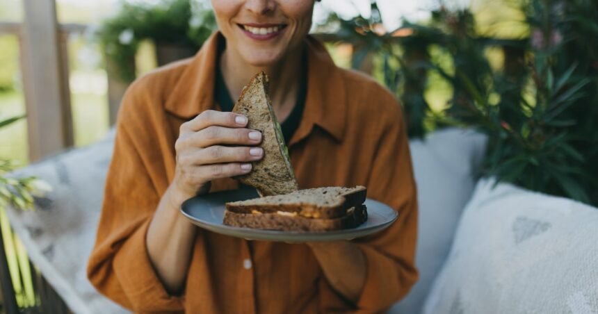 ‘Mindful eating’: Entenda os benefícios da atenção plena durante a alimentação