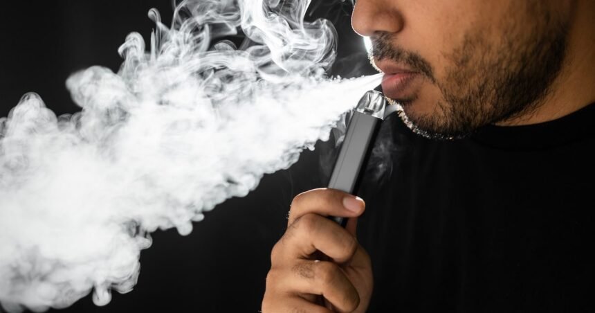 Vape pode elevar os níveis de nicotina no corpo até 6 vezes mais que o cigarro comum