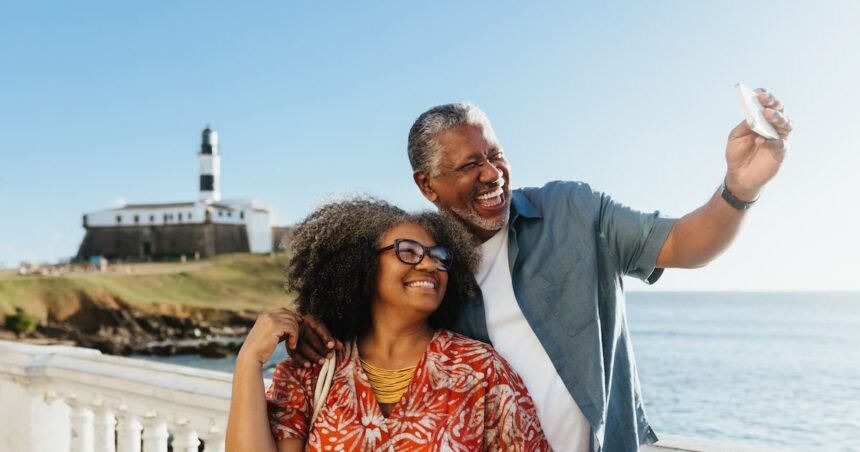 Viajar na terceira idade traz benefícios à saúde; conheça-os